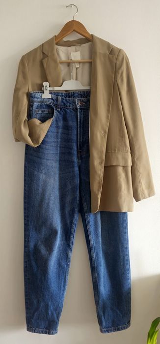 Разпродажба на СТРАХОТНО дамско дънки Bershka/Levi's - нова колекция