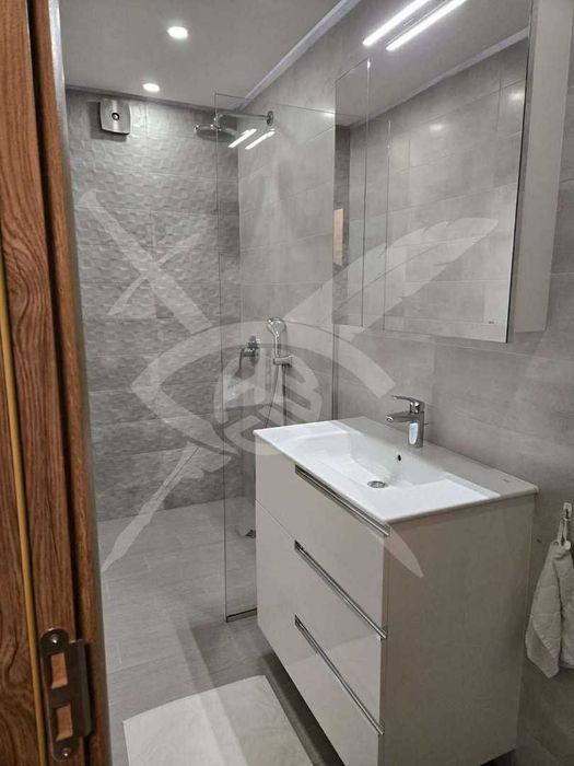 Дава се под наем Тристаен апартамент в София, Студентски град - 100 кв.м за 900 € - Снимка #13