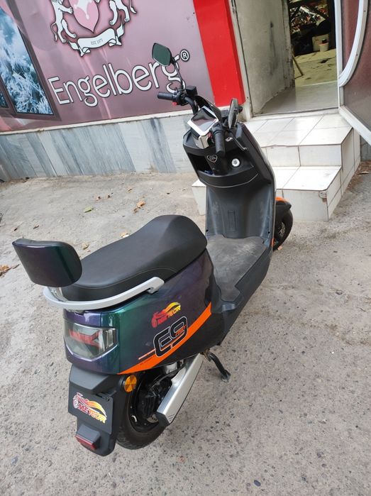 Скутер сотилади холати зу́р