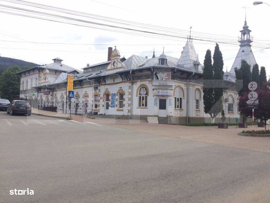 Vanzare cladire spatii comerciale si de locuit