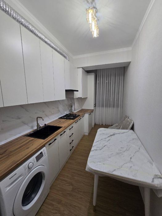 Срочно продается двух комнатная квартира в центре Ташкента