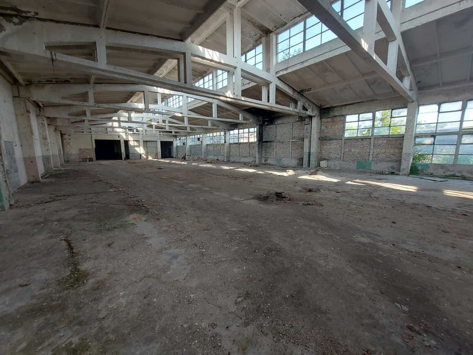 Продава се Промишлена сграда в Търговище, Промишлена зона - 10000 кв.м за 200 €/кв.м - Снимка #4