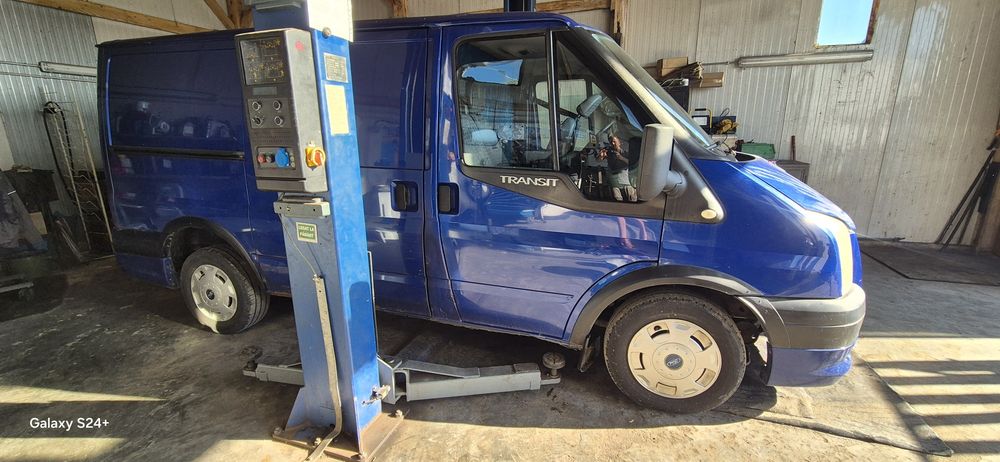 Cutie viteza Ford Transit 2.2 TDCI 130CP  Euro 4