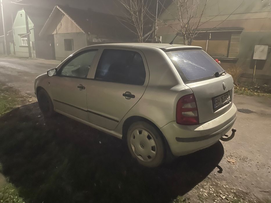 Vând Skoda Fabia