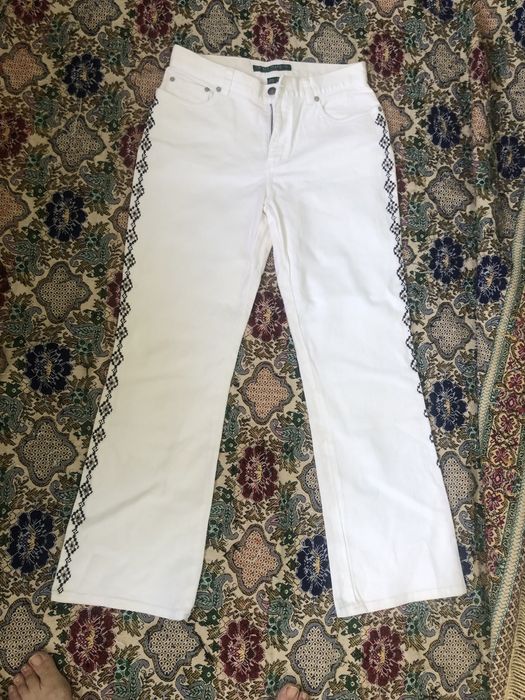 фирменые джинсы с ручной вышивкой из бисера