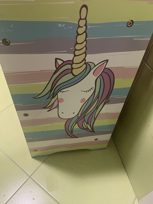 Стелаж за играчки