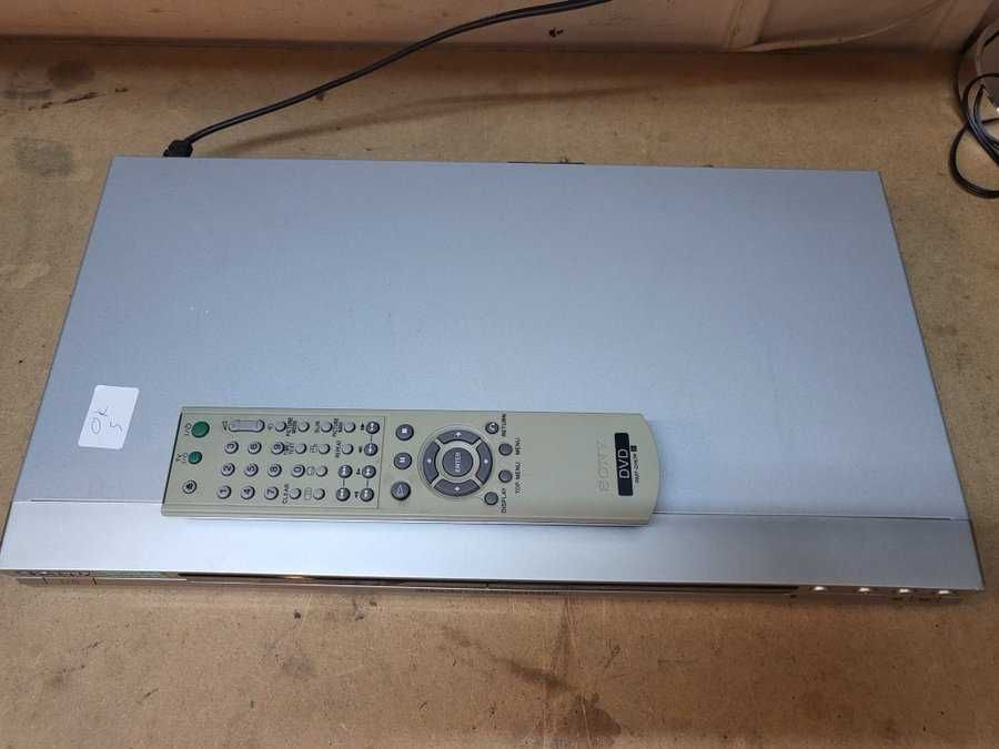 страхотен отвсякъде оригинален мп3 дивиди плеър на Сони