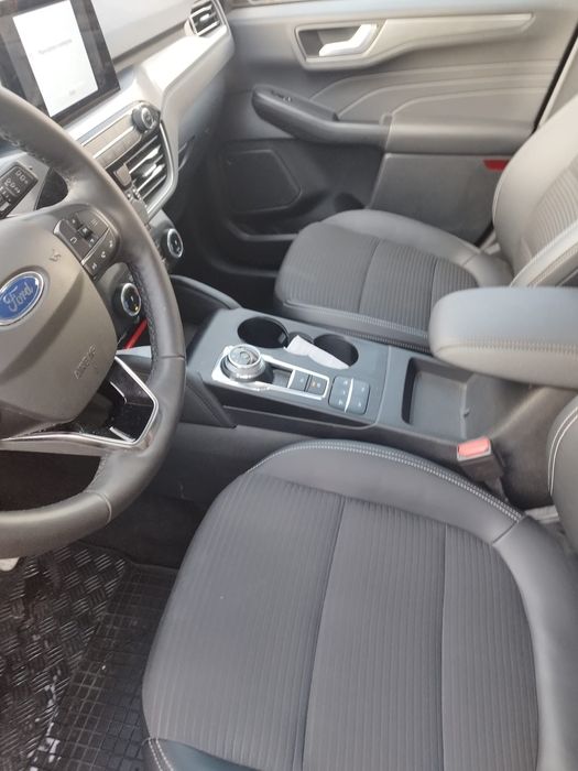 Ford Kuga Titanium x 225CP plug in hibrid