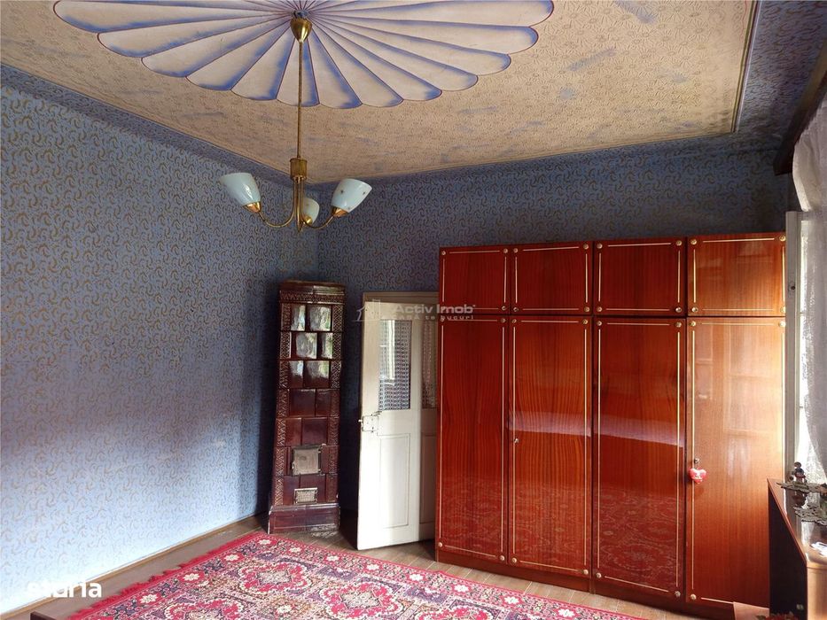 Oravita, Casa cu Spatiu Comercial, Zona Lacul Mic, Pret Negociabil