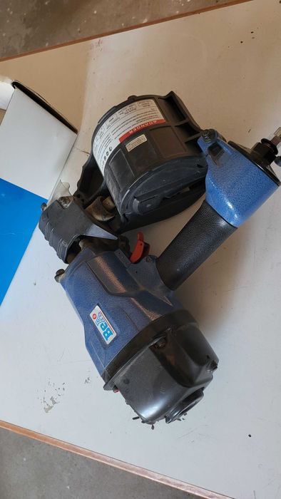 Pistol pneumatic cuie BEA 830 DC, NOU, in cutie!