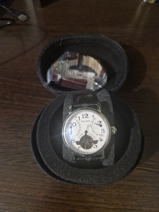 Механические часы "Gull Tron"