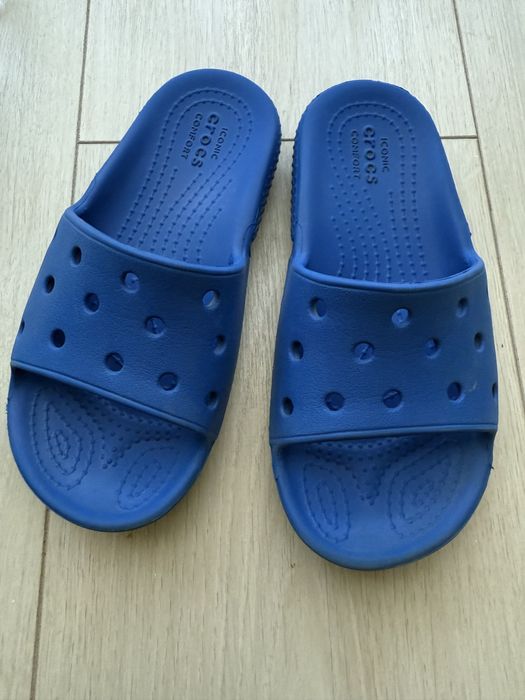 Slapi Crocs marimea 28-29