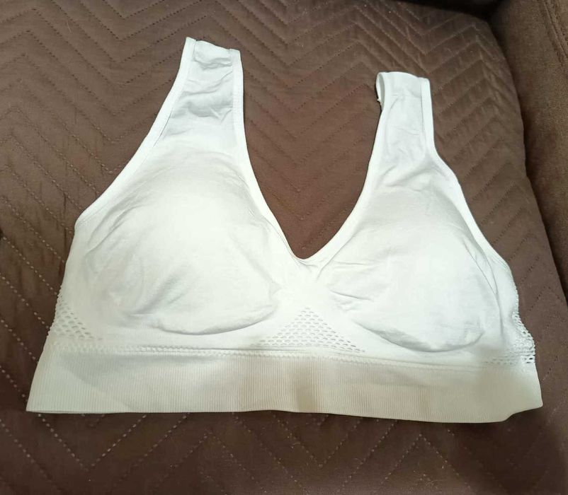 Продавам Дамски Бюстиета