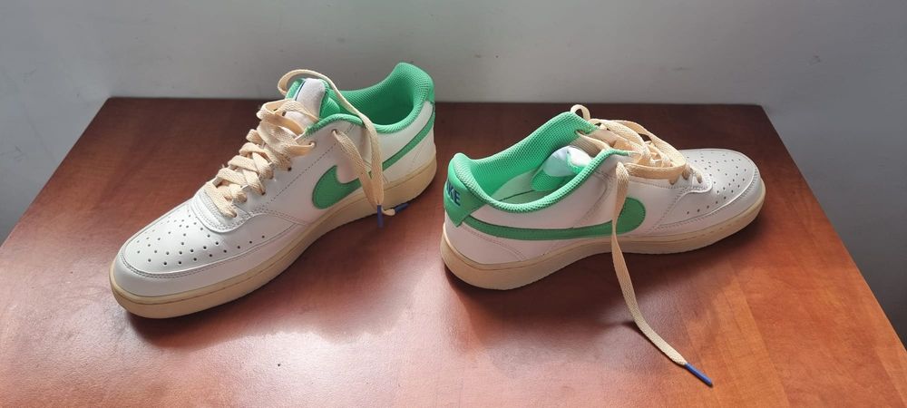 Nike Court Vison Nike Dunkhigh Nike fotbal Mercurial  Adidas