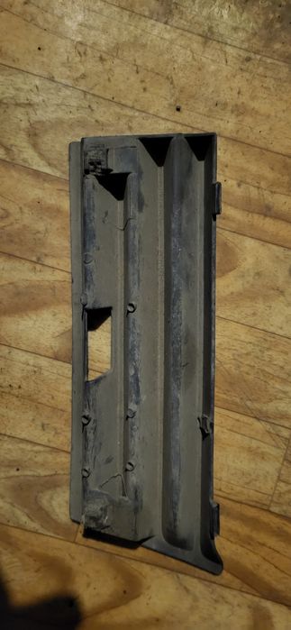 Продам заглушка бампера на мерс W210