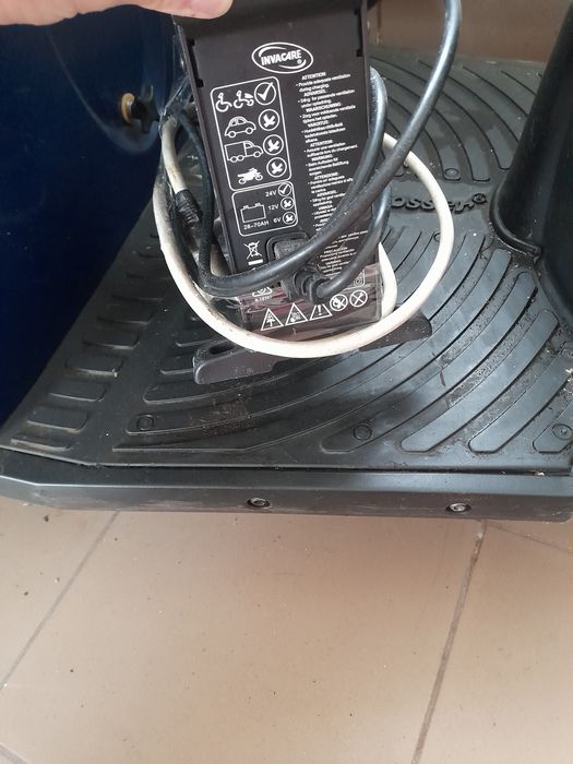 Tricicleta electrica pt adulti  mini crosser