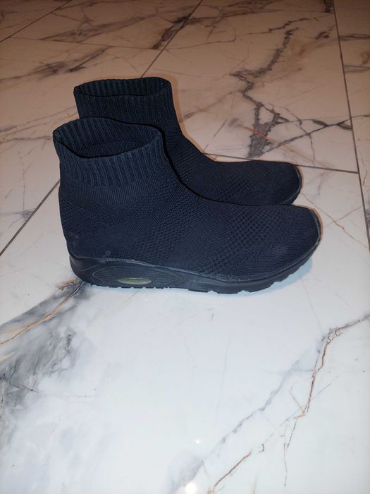 Спортни маратонки