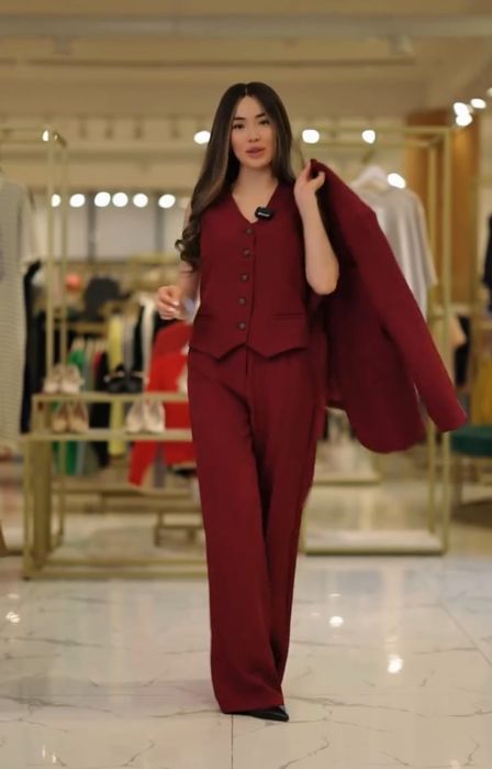 Тройка бордовый женский