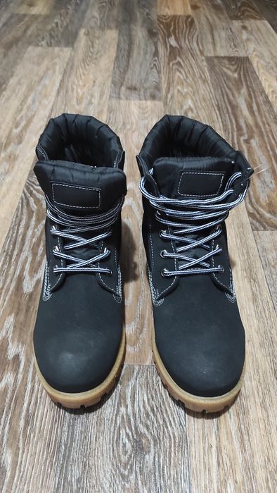 Продам ботинки осень