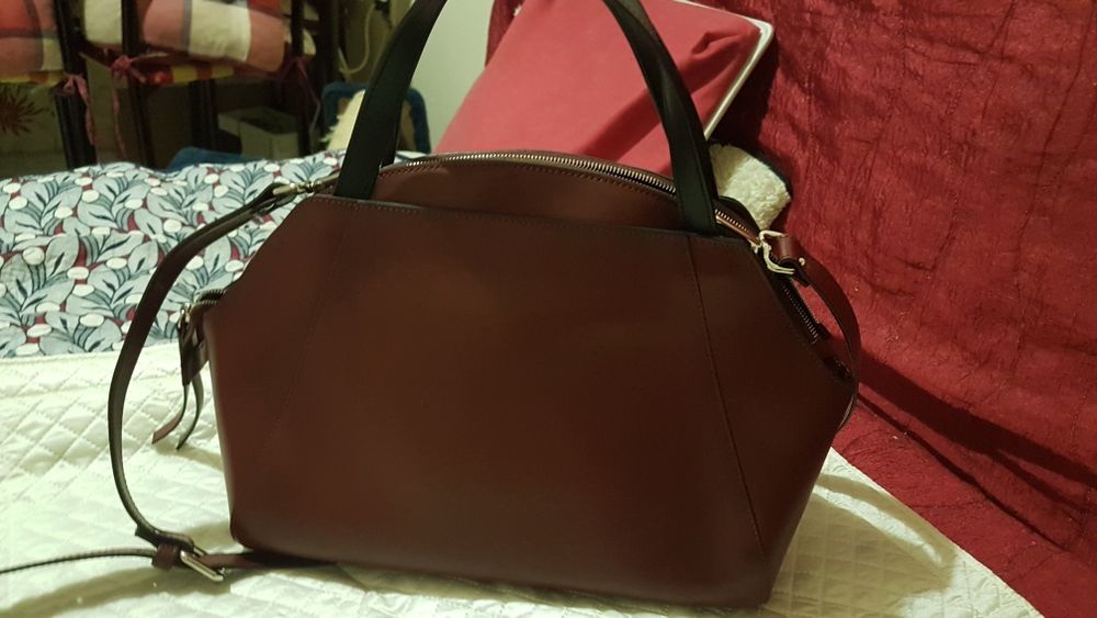 Нови чанти BOLDININI и златисто-черна