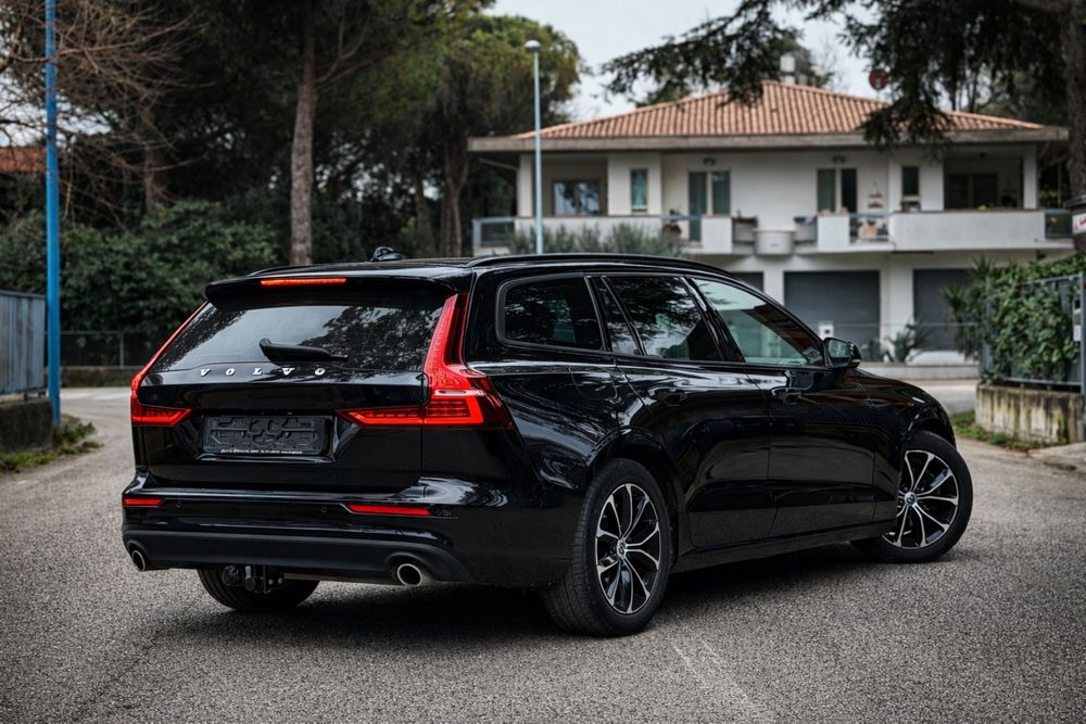 Volvo V60 D4 Geartronic R-design 190 Cp Automat