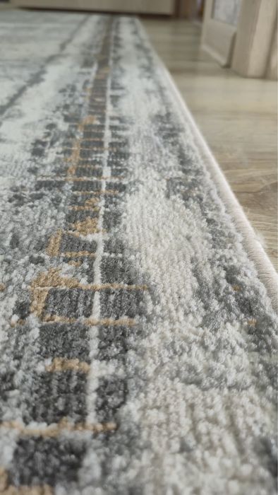 Продам дорожку в прихожую