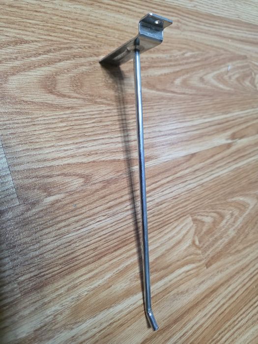 Продам крючки для эконом. панелей