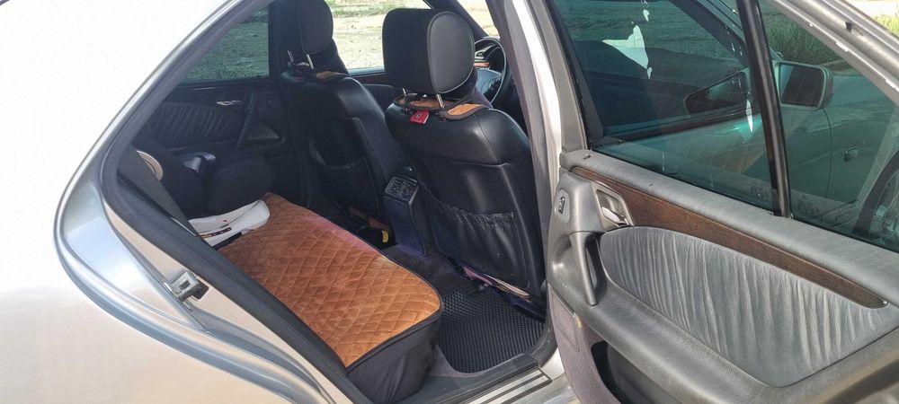 Мерседес бенц 210