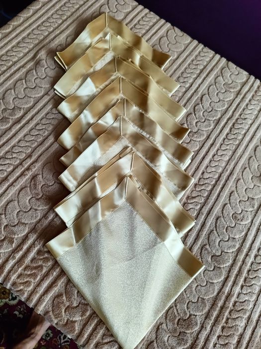 Сервировочные салфетки тканевые.