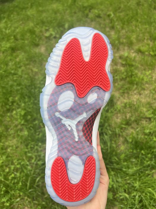 Jordan 11 Cherry