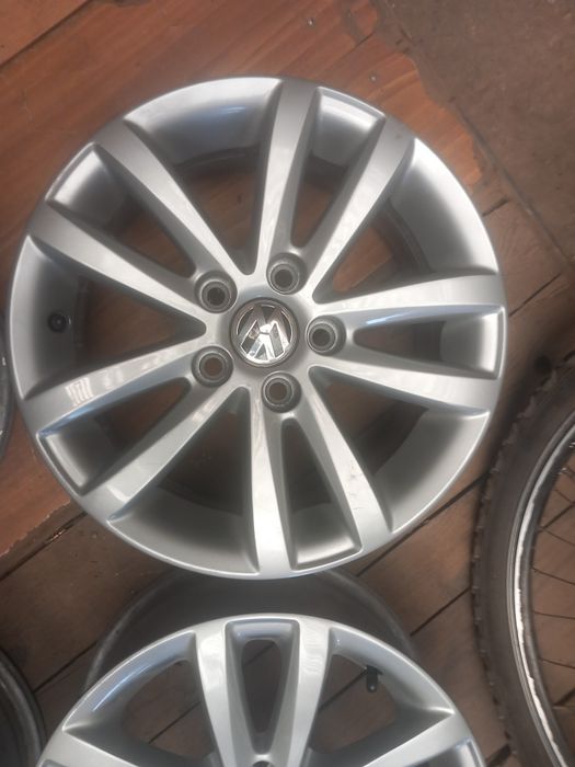 Jante vw polo r14 5x100 et 43 jantele sunt vopsite
