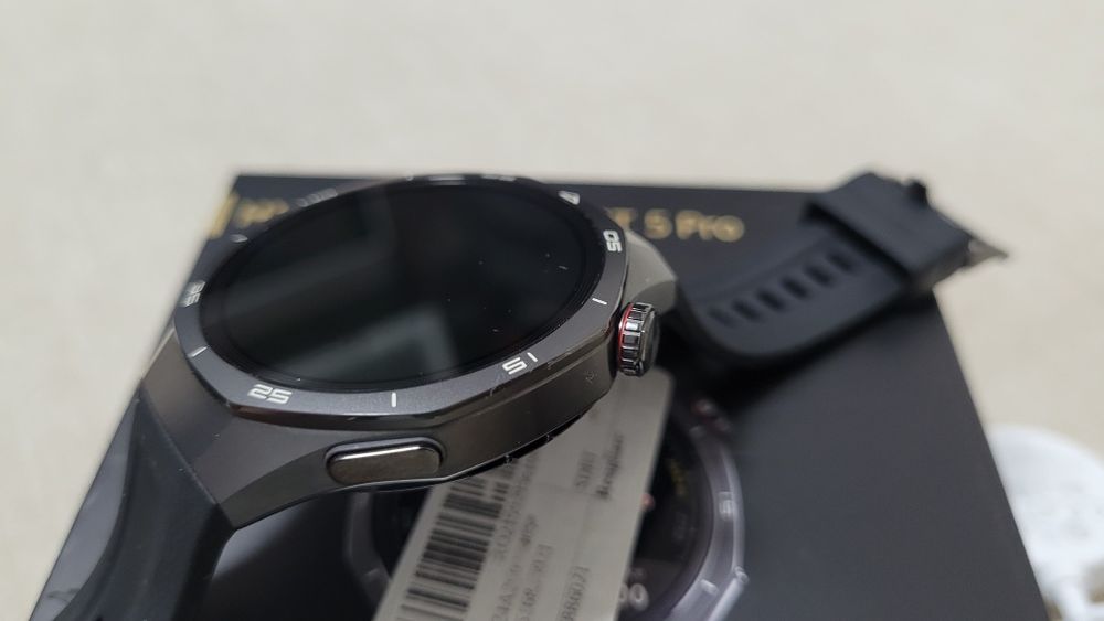 Ceas Huawei GT 5 Pro in cutie cu factura și garantie