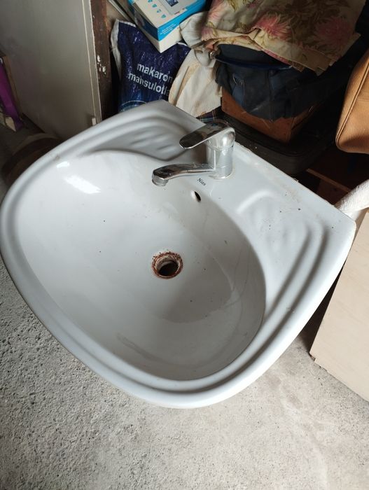 Раковина для ванной комнаты