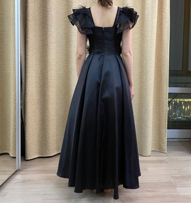 Платье вечернее на девочку 12-14 лет