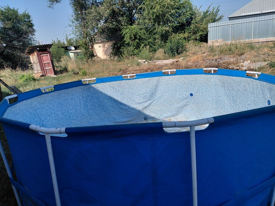 Срочно продам бассейн бу