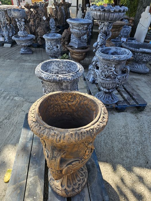 Vaza din beton,ghiveci din beton,jardiniera din beton