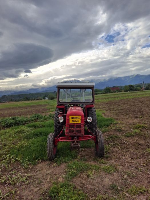 Vând tractor Fahr d180H