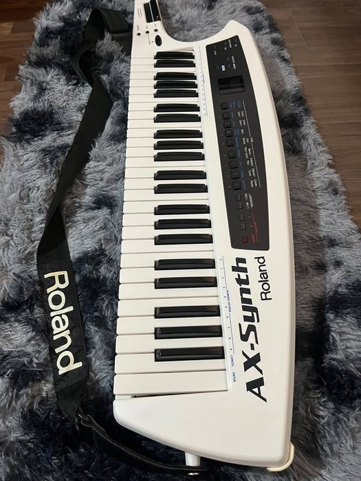 Keyboard Roland ax synth