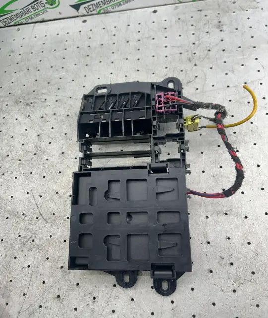 Panou sigurante si relee 4F0971845 4F0971845 Audi A6 2007