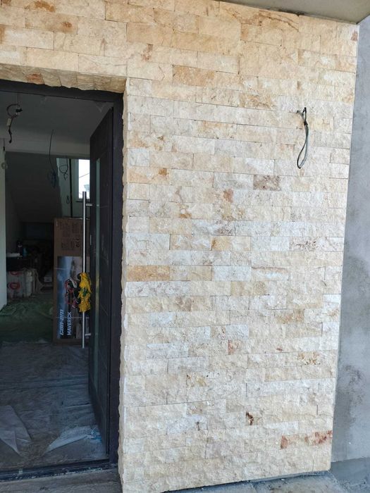 Piatra decorativa scapitata calcar Yellow