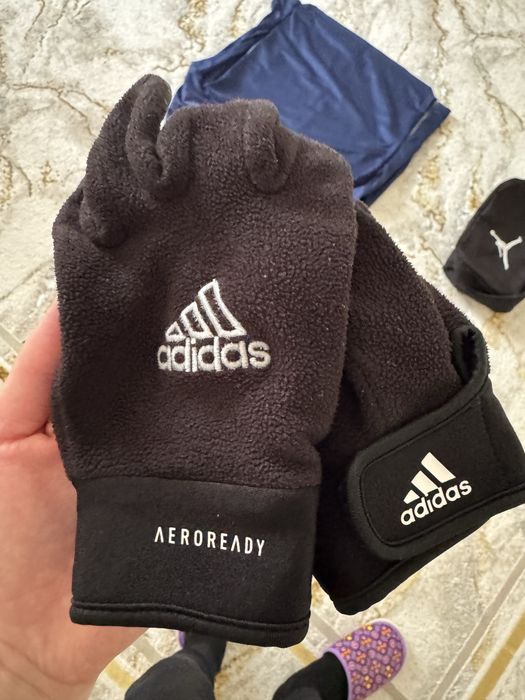 Кофта , барсетка , перчатки оригиналы