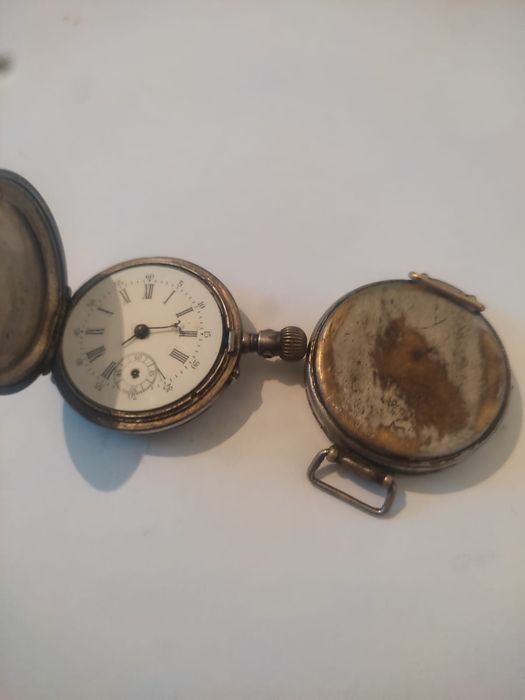 Продам часы старинные цена разнный