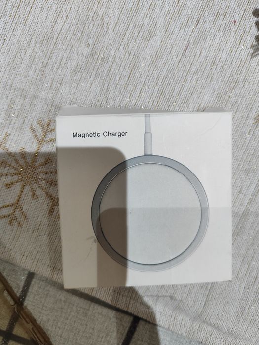 Кейсове за iPhone 12 Pro+ магнитно зарядно