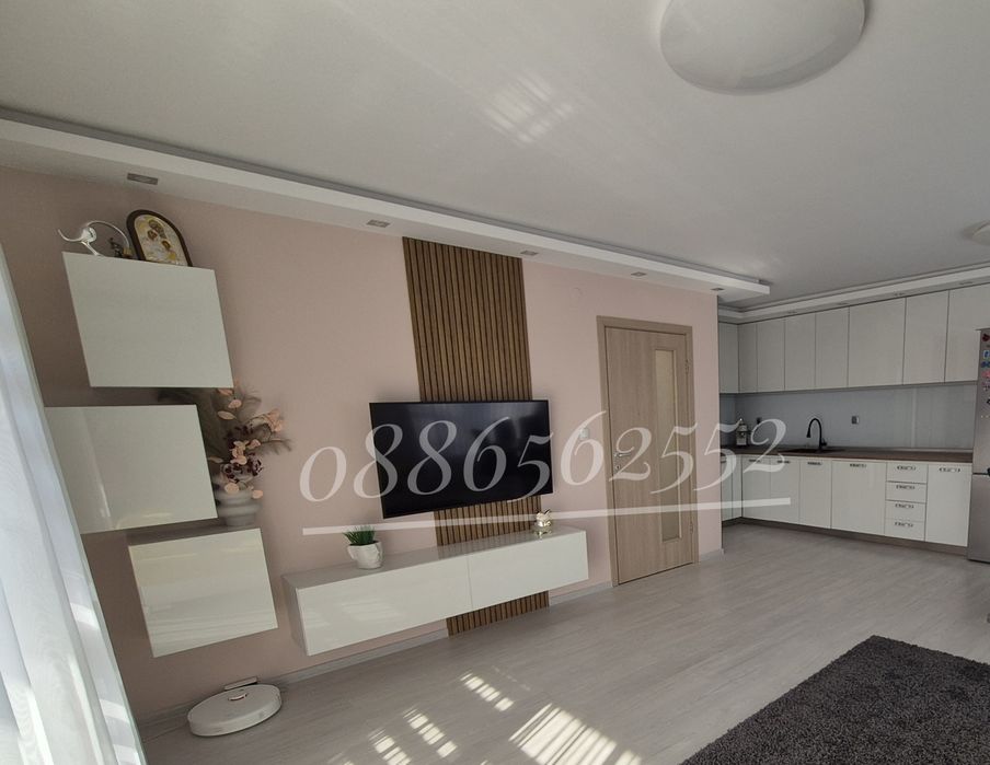 Продава се Тристаен апартамент в Пловдив, Коматевски възел - 106 кв.м за 1840 €/кв.м - Снимка #2