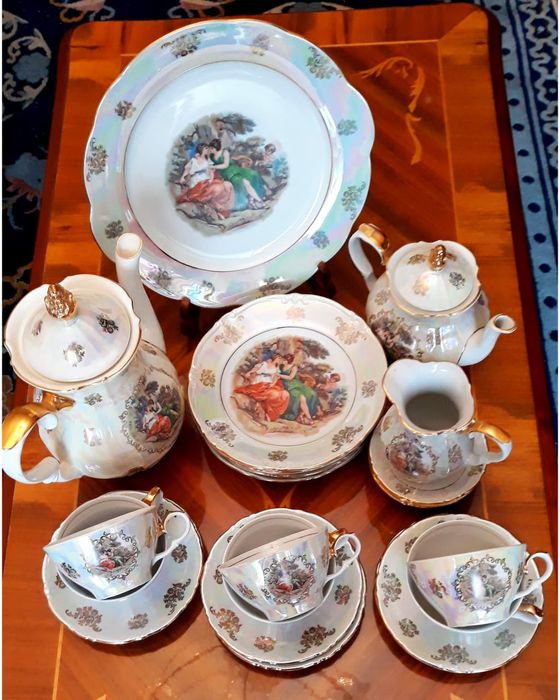 Продам легендарный  сервиз "Мадонна"