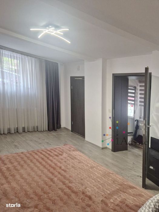 PROPRIETATE VERSATILA, complet renovată– 220 m² utili + 130 m² curte p