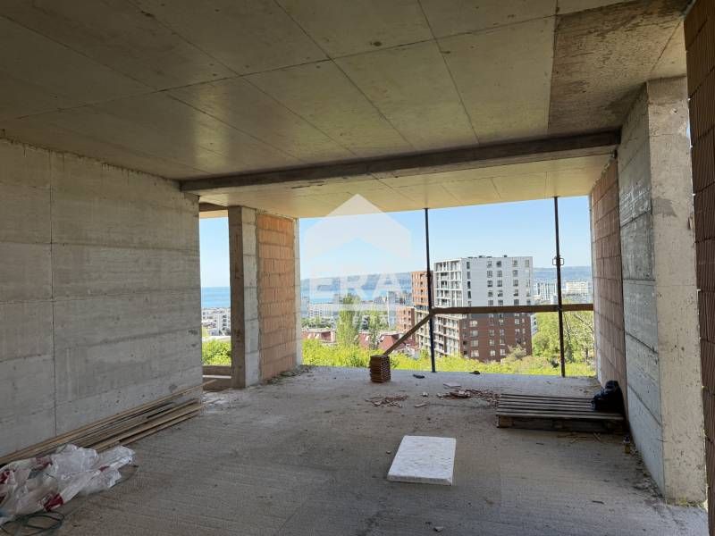 Продава се Четиристаен апартамент в Варна, Бриз - 170 кв.м за 2333 €/кв.м - Снимка #3