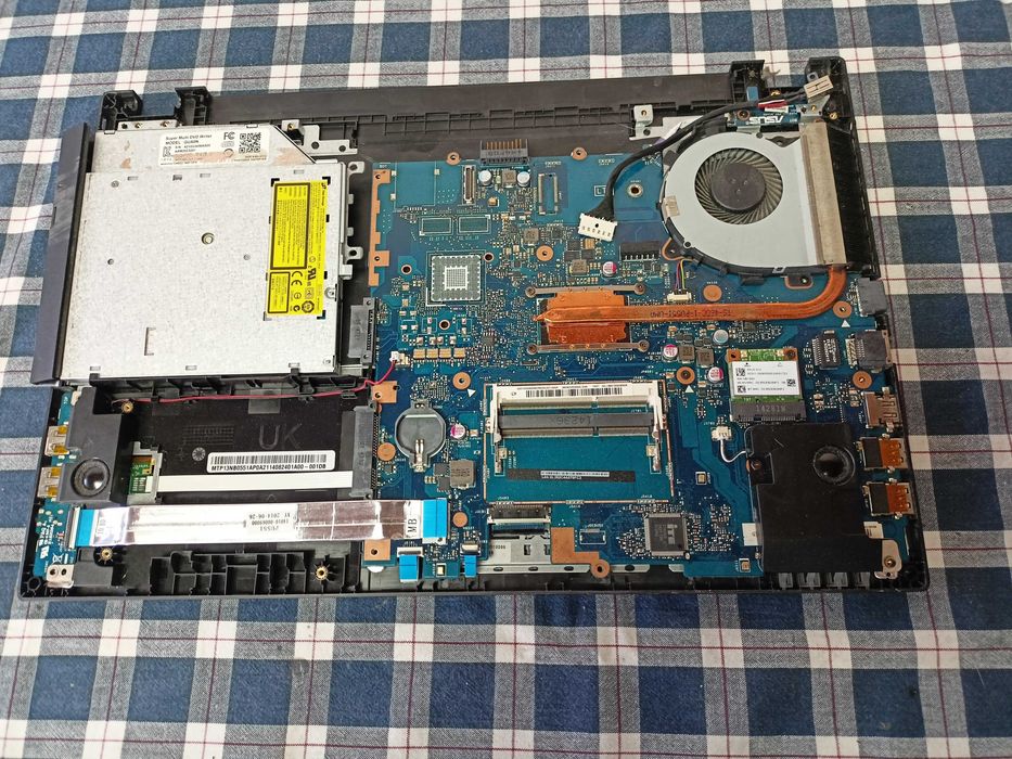 Elemente Asus Pro PU551L