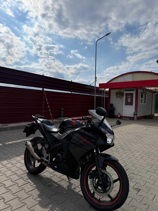 HONDA CBR 125R - 2015