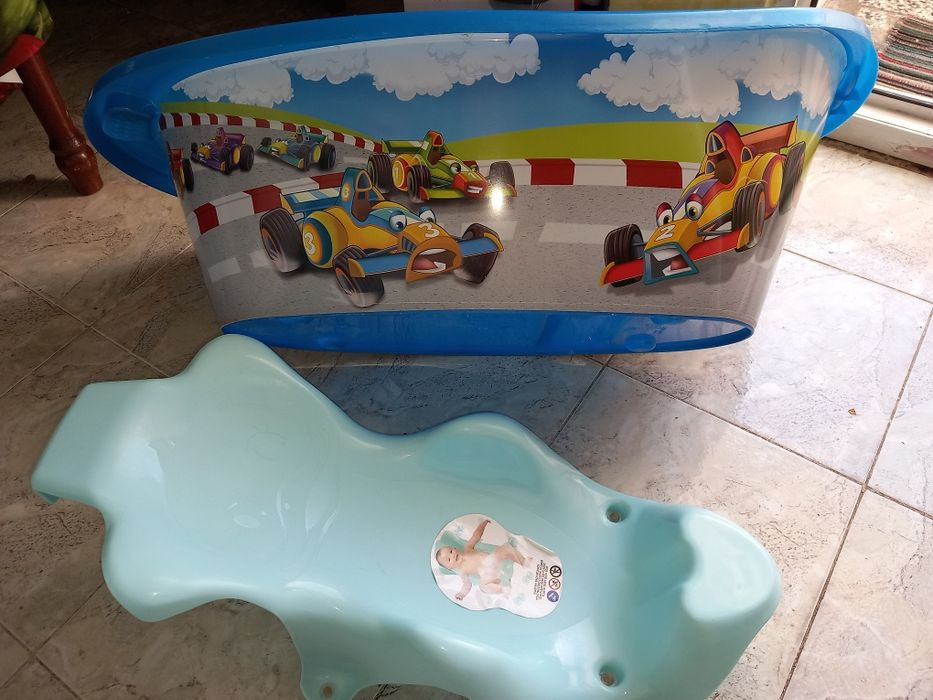 Бебешко корито за момченце със стойка за къпане
